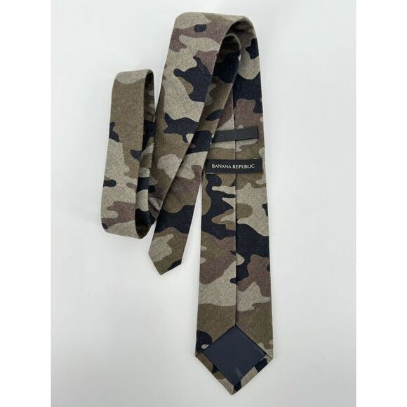 Banana Republic Tie Camo Surplus Olive Green Black Cotton Skinny Necktie - Picture 7 of 9